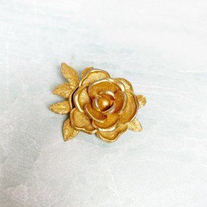 Vintage 1961 Sarah Coventry American Beauty Brooch